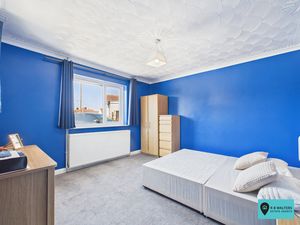 Bedroom- click for photo gallery